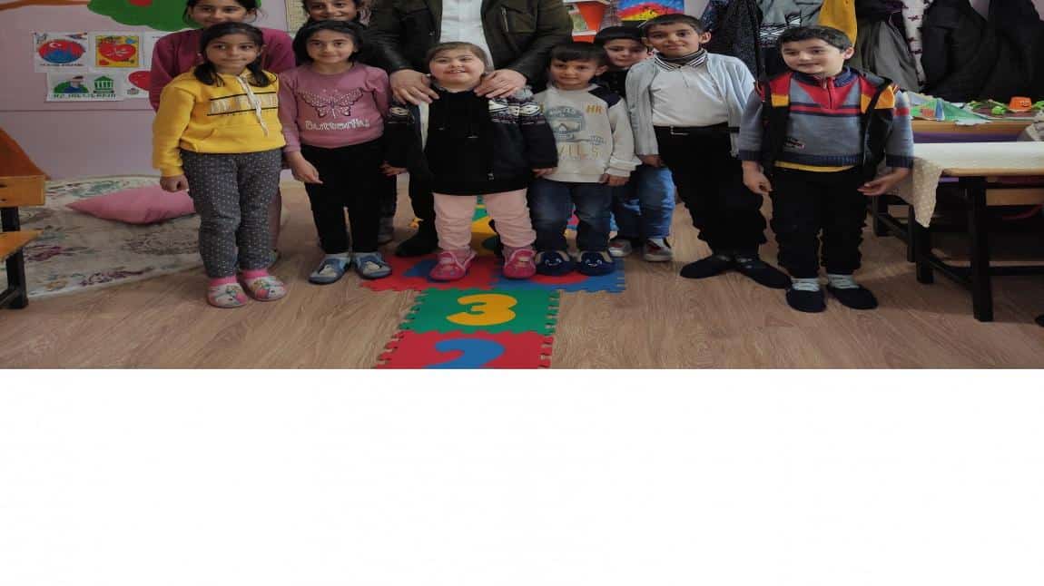 İlçemizin belediye başkanı sayın Melik Yaşar ve ekibi okulumuzu ziyaret etti.